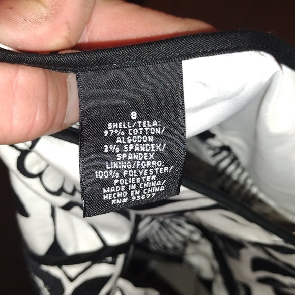 Dress - Picture 4 of 4